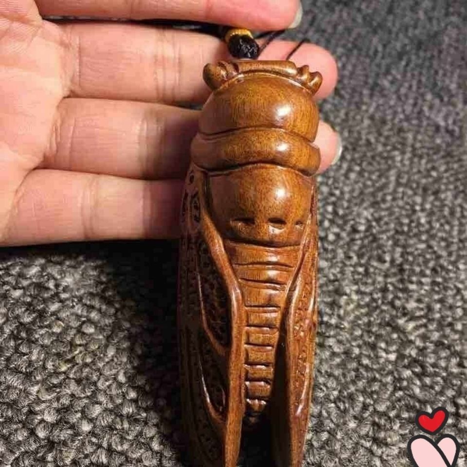 越南黄花梨木雕手把件蝉知了手工实木雕刻可把玩可摆件的工艺品