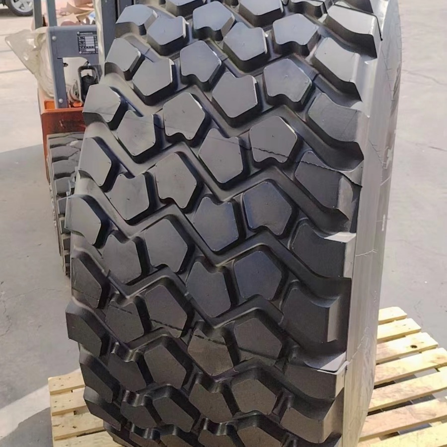 米其林沙漠运输卡车 油罐车轮胎 24r21 全钢子午线加强型真空轮胎