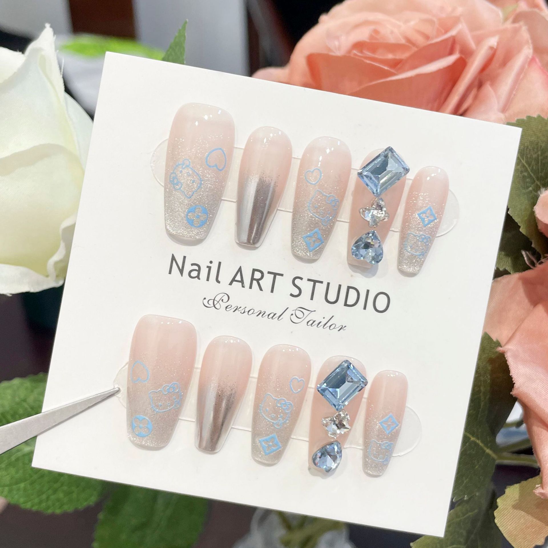 抖音爆款蓝色凯迪猫纯手工高级感穿戴精品美甲工厂指甲贴片批发