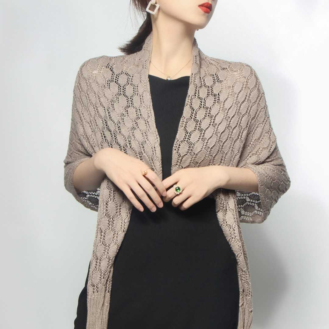 空调房披肩夏季新款蜂窝镂空冰丝护颈装饰外搭可穿薄款坎肩围巾