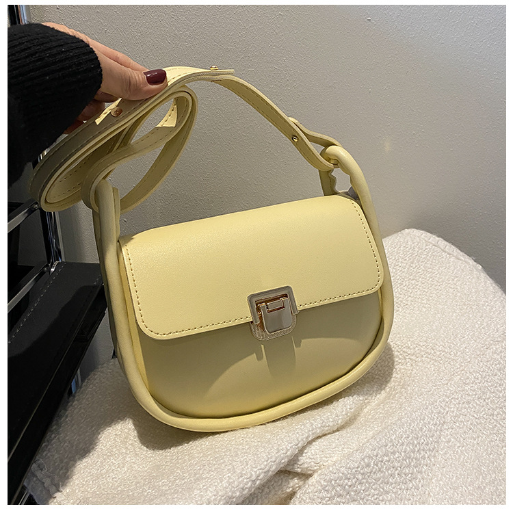 Korean Style Handbag 2022 Simple Fashion Shoulder Bag Solid Color Lock Western Style Messenger Bag Popular Niche Underarm Bag