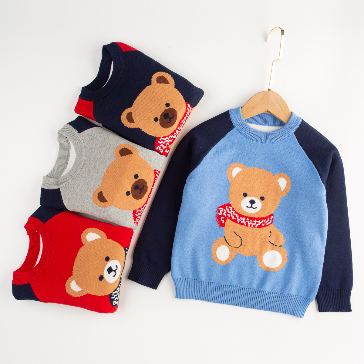 儿童毛衣批发2022秋季新款纯棉卡通小熊针织衫双层可爱棉线打底衫