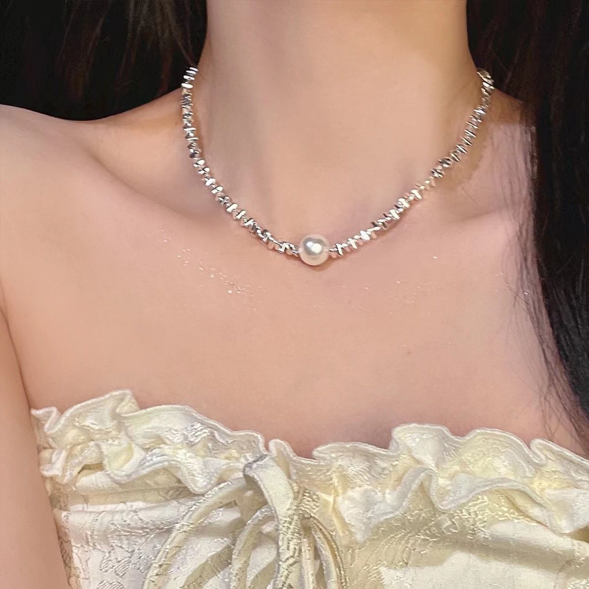 xiaohongshu same style small pieces of silver pearl necklace high-grade special-interest design light luxury girls birthday gifts clavicle chain