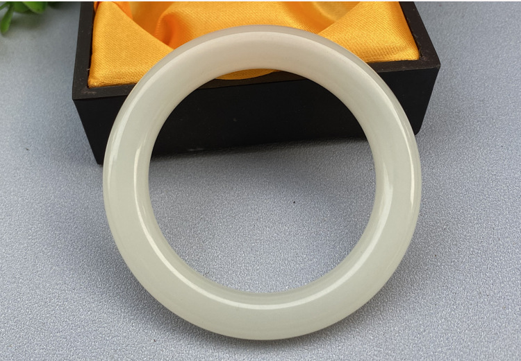 圆条手镯外蒙料白色镯子仿和田玉摆地摊直播夜市景区庙会货源批发