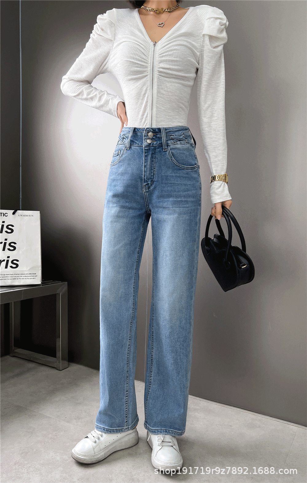 2021春夏新款时髦镂空桃心设计高腰显高显瘦百搭直筒复古牛仔裤女市场