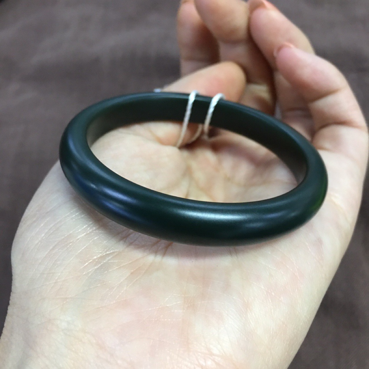 新疆和田玉优质塔青细料玉石手镯带证书终生保真