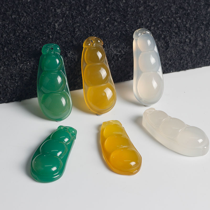 批发玉髓福豆吊坠巴西玛瑙四季豆挂件男女款玉髓佛豆吊坠