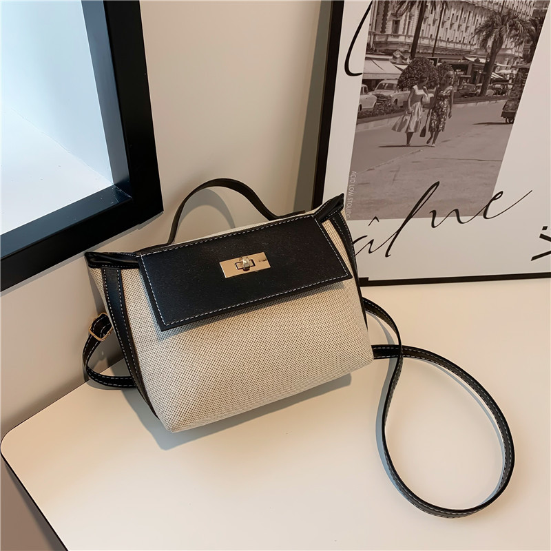 Autumn and Winter New Trend Square Pouch 2022 Fashion Color Contrast Retro Simple Shoulder Bag Western Style Messenger Bag Wholesale