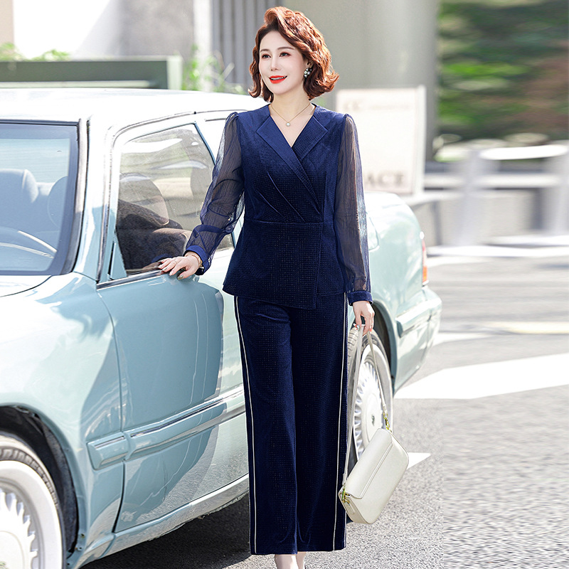 阔太太时尚洋气金丝绒套装2024年春秋新款中年妈妈v领上衣两件套