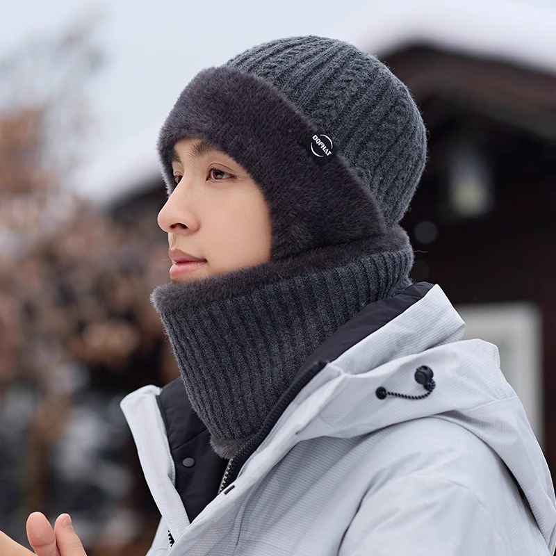 black pullover hat men‘s winter fleece-lined thickened outdoor riding thermal and windproof cold-proof hat scarf