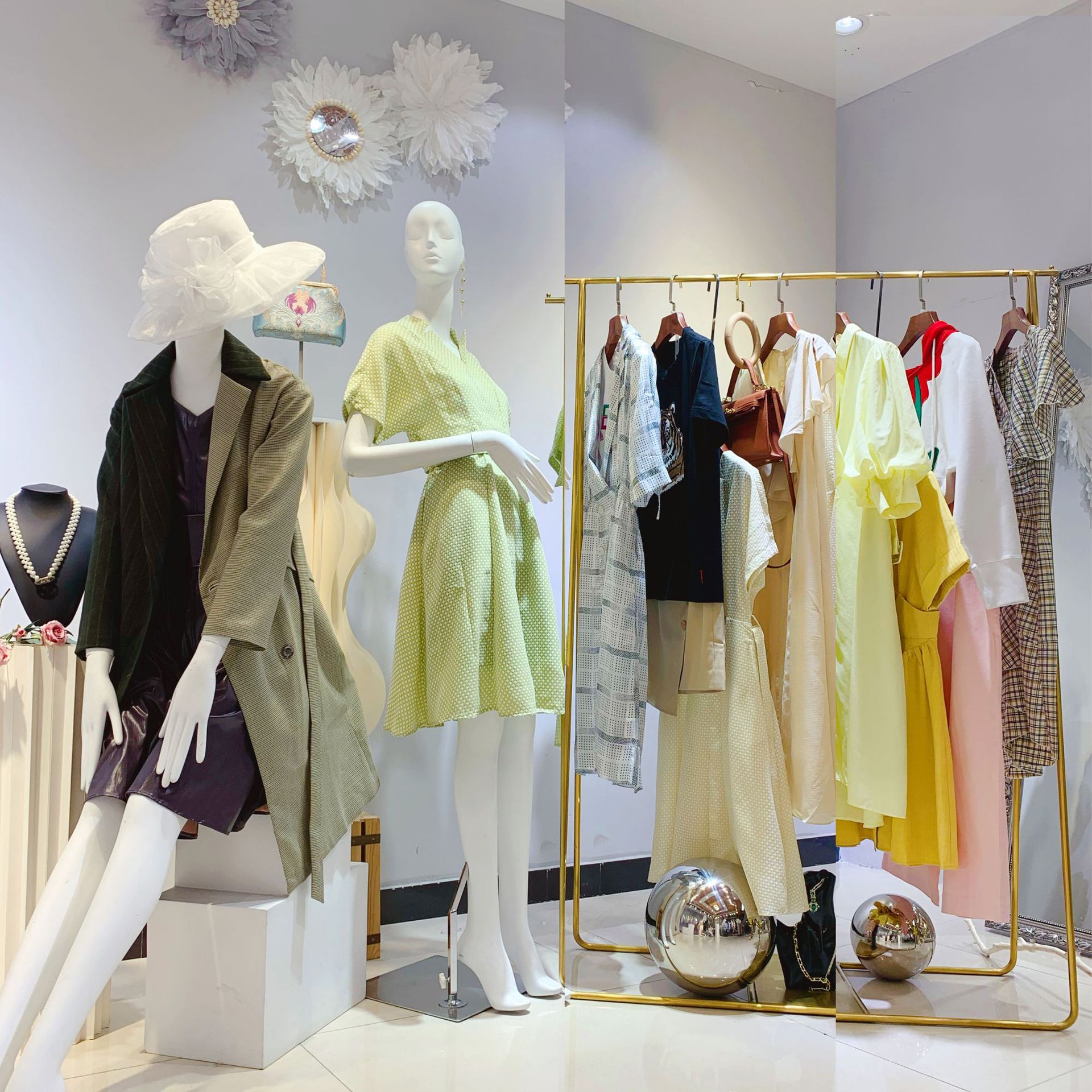 欧货时装款衣服品牌折扣女装一手货源实体店直播衣香丽影厂家直批