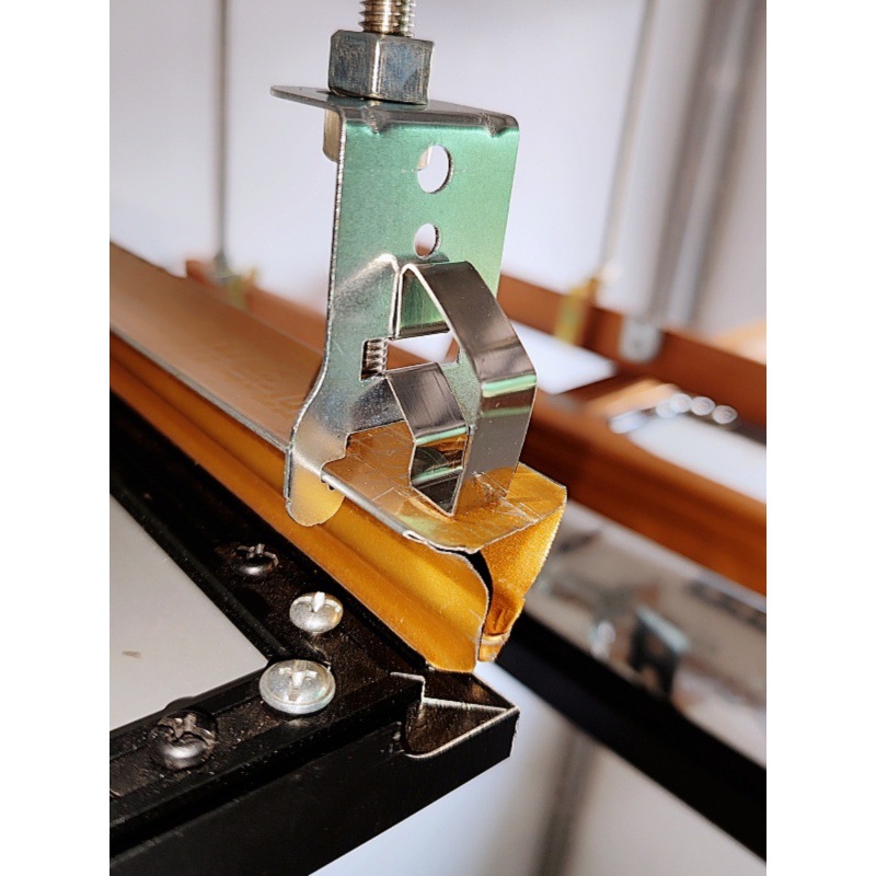 集成吊顶蜂窝板配件三角龙骨挂钩多功能挂件发光龙骨自吸轨道吊件