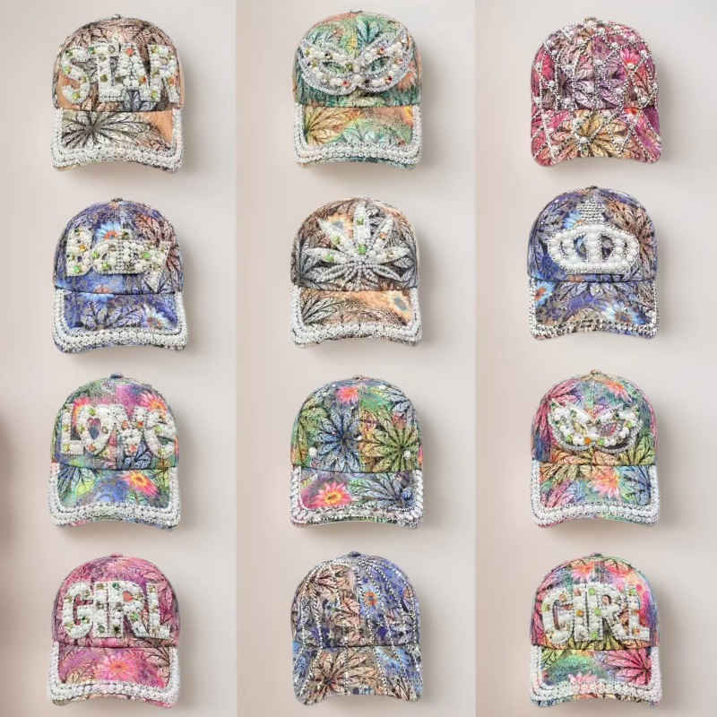 现货供应跨境专卖花布点钻鸭舌帽七彩印花闪钻字母棒球帽厂家批发