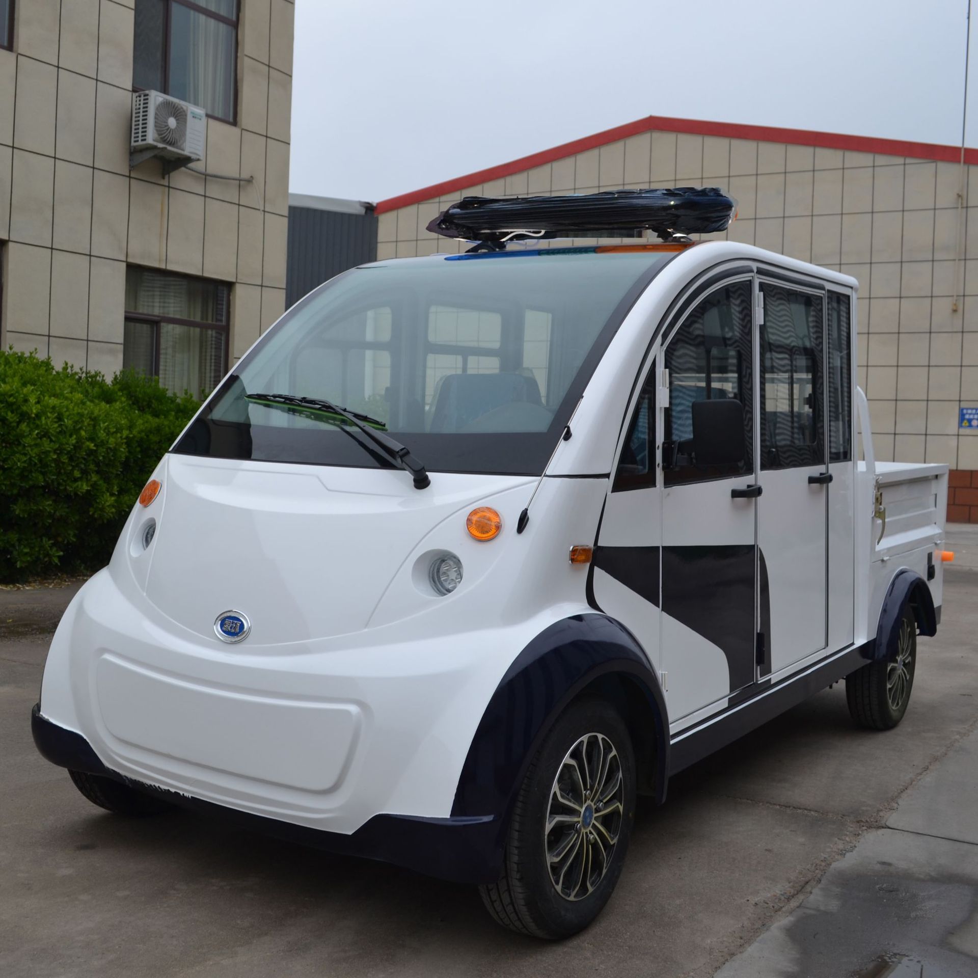 电动巡逻货车带斗巡逻车皮卡治安货斗车四轮巡逻车执法巡逻保安车