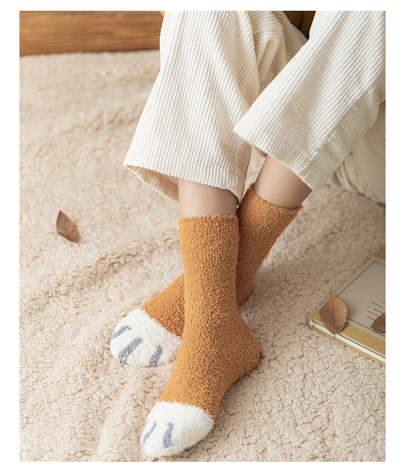 袜子女中筒袜珊瑚绒加绒加厚猫爪长筒保暖秋季睡眠春秋款毛巾长袜