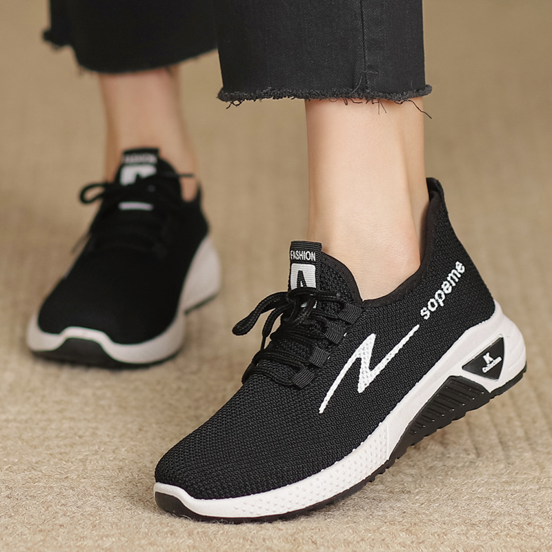 Women's Shoes 2024 Spring New Breathable Versatile Women's Casual Sports Shoes Flying Woven Trendy Women's Shoes Wholesale