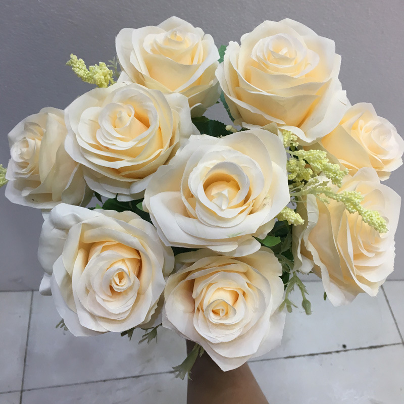 花盆香槟色假花花束婚庆玫束插白色玫瑰花放泽兰