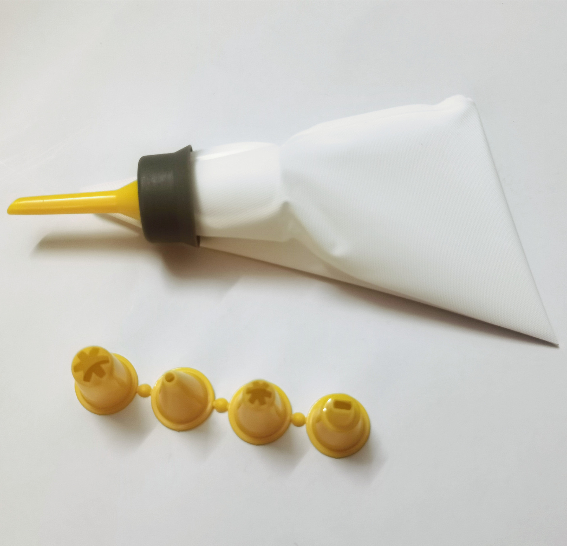 厂家现货蛋糕裱花嘴套装塑料5头装 4头装 裱花嘴转换器裱花袋吸卡