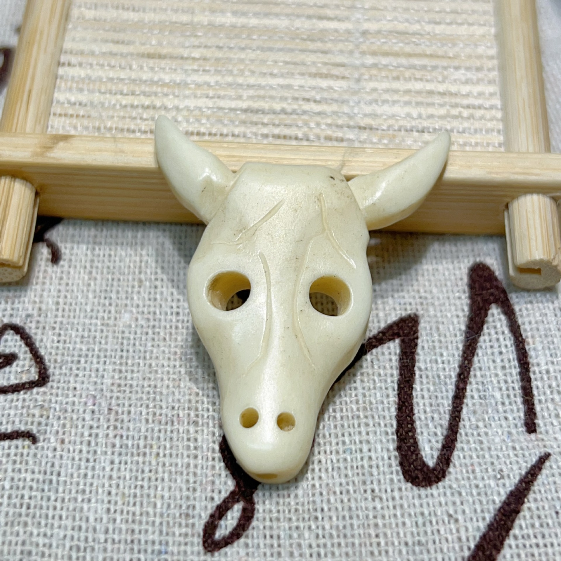 文玩驼骨雕刻牛头配饰二饼上下通孔文玩配饰吊坠挂饰配饰-阿里巴巴