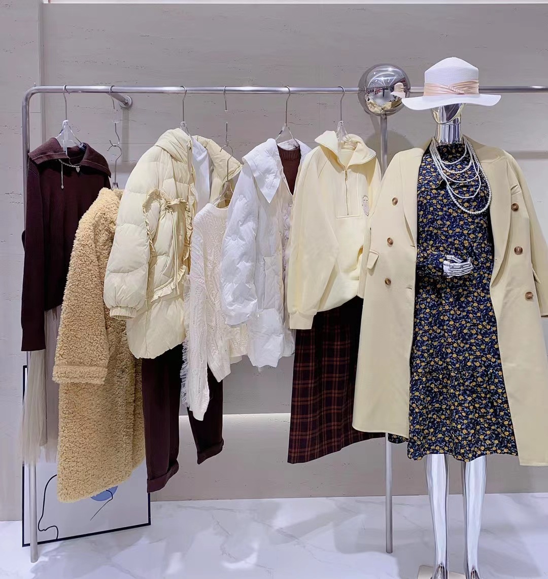 tatu她图女装23冬装羽绒服撤柜断码直播货源品牌折扣