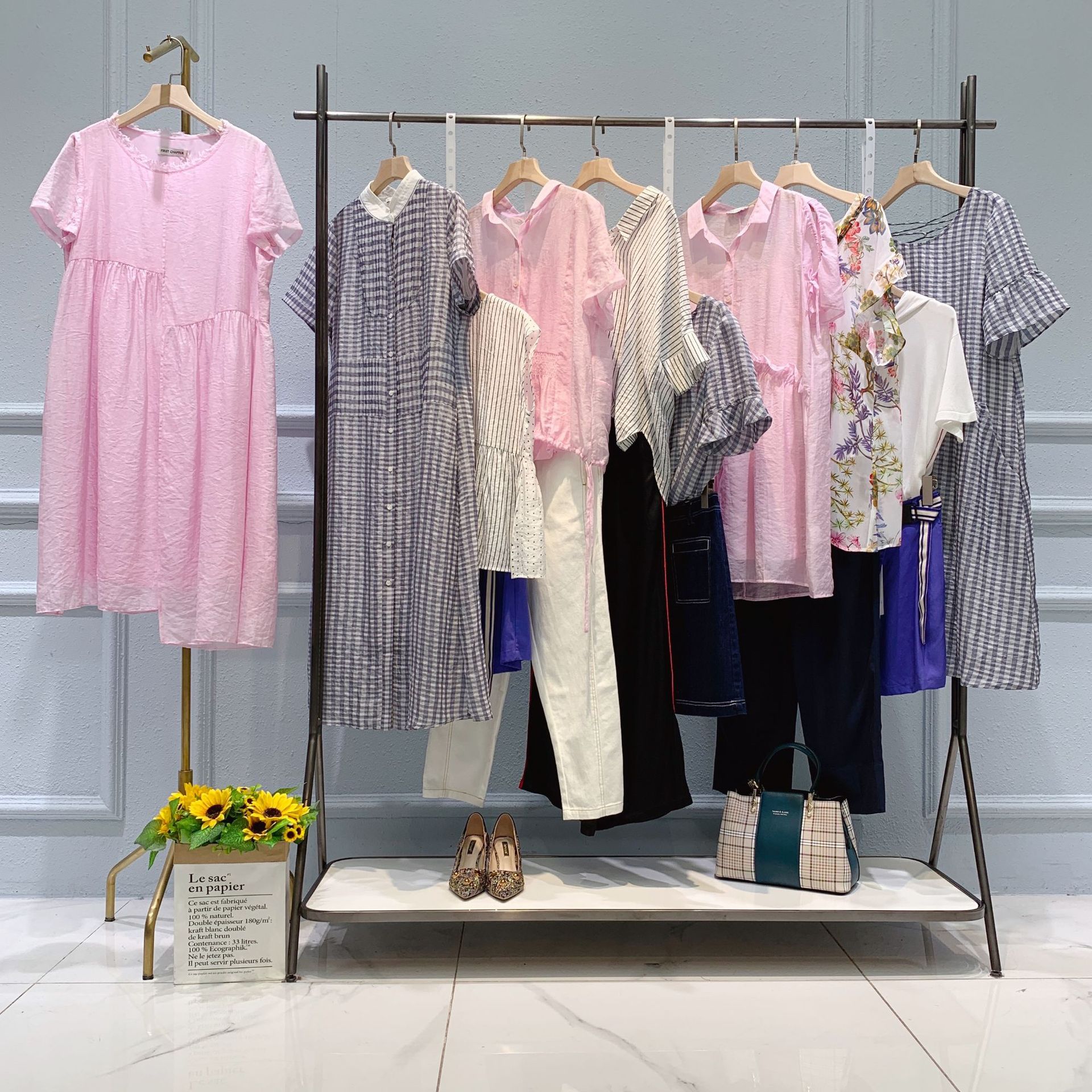 伊y芙丽三c彩夏杭州四季青品牌折扣女装剪标库存尾货特价清仓走份