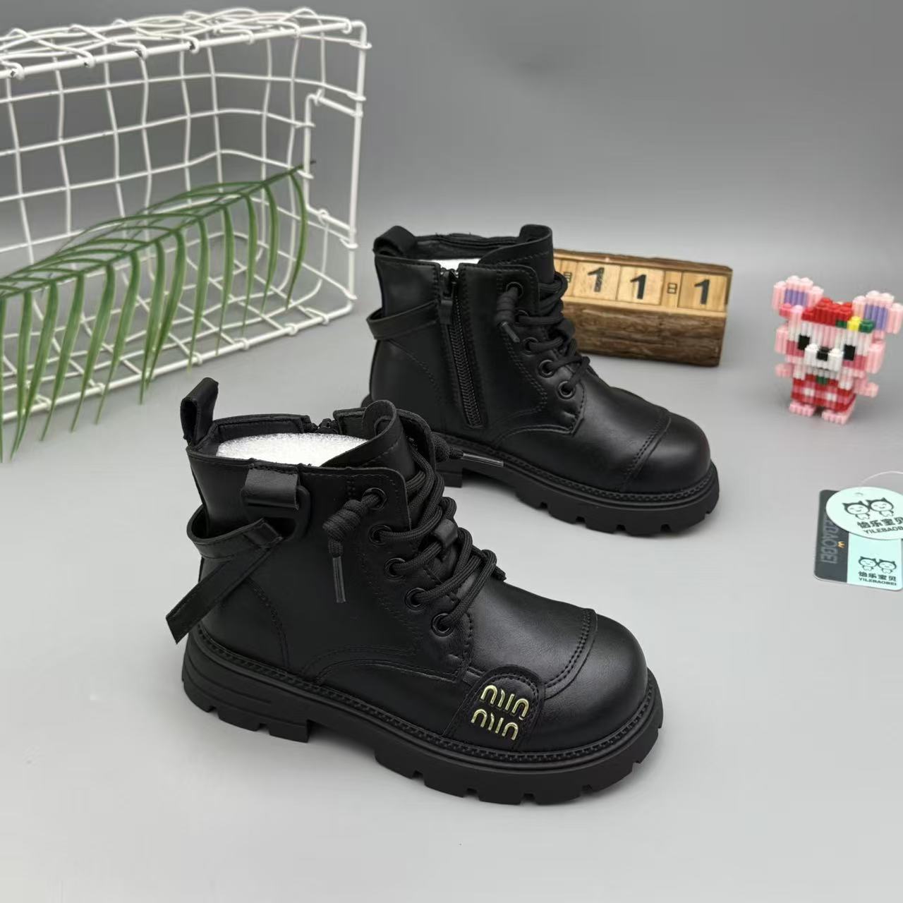 儿童马丁靴英伦风女2025秋冬新款单靴女童短靴防滑洋气中大童皮鞋