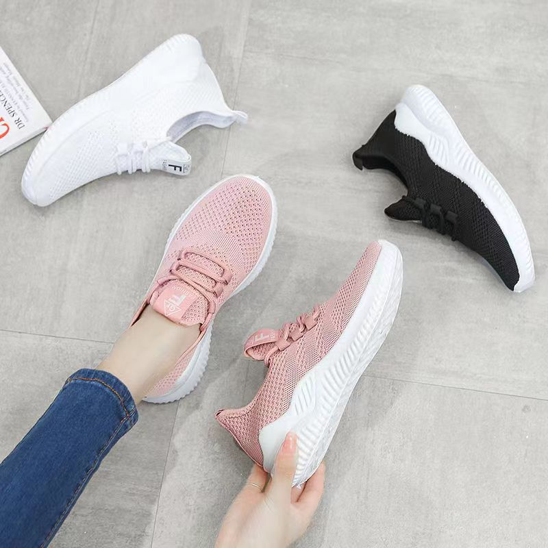 Summer Women's Shoes Hollow Mesh Old Beijing Cloth Shoes Women Breathable Middle-Aged Mom Slip-on Non-Slip Elderly Mesh Surface Shoes