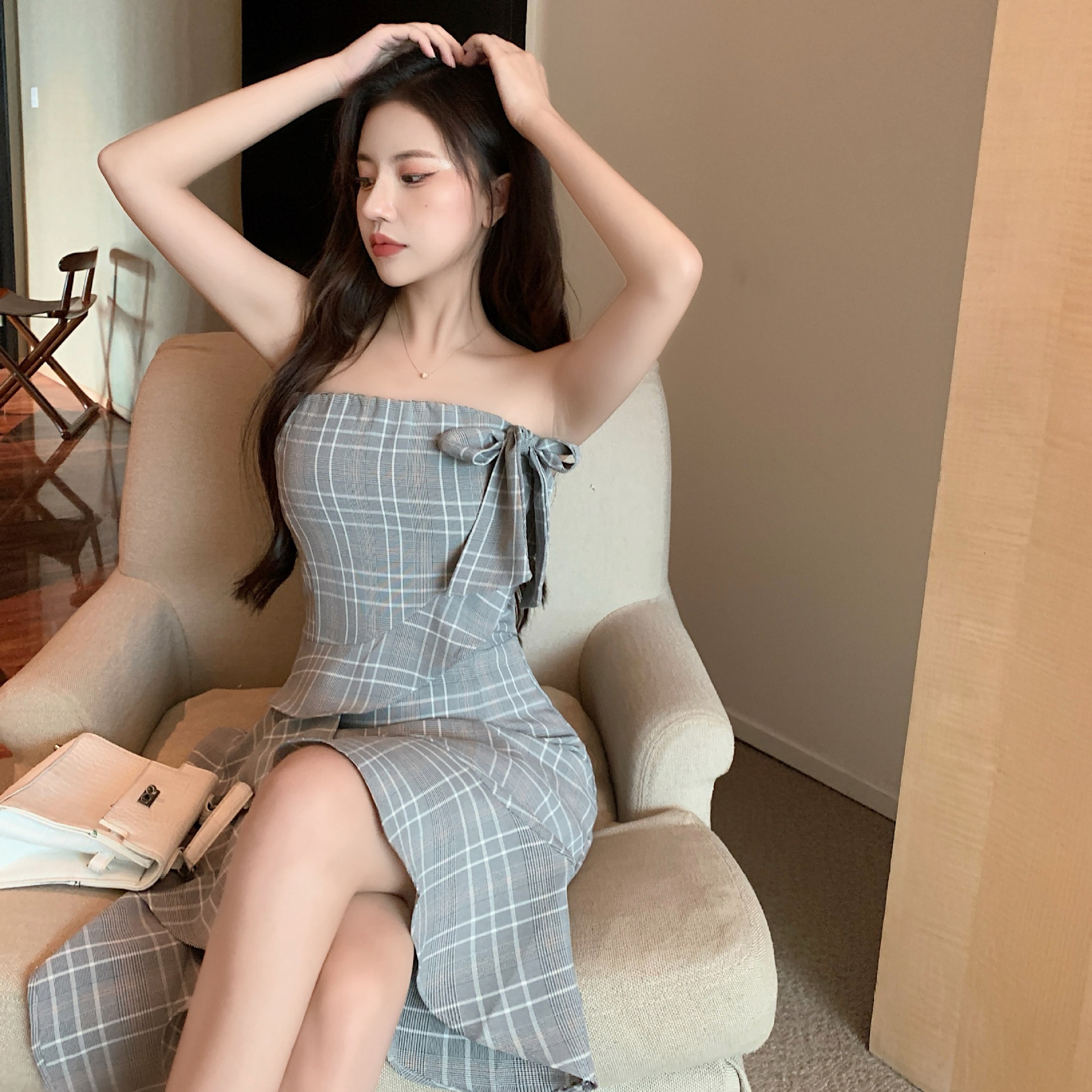 2910255夜店性感一字领低胸感荷叶边拼接包臀裙蝴蝶结抹胸连衣裙