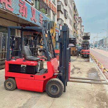 2吨日产叉车 二手2吨nissan电动叉车 2吨尼桑叉车 2吨电动叉车