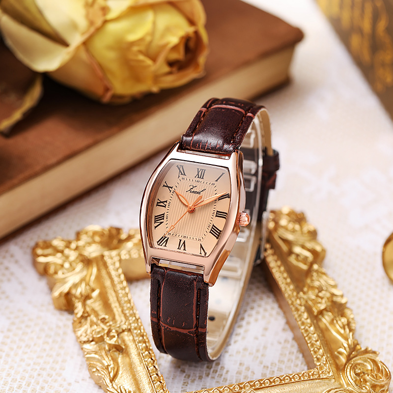 2023 New Women's Quartz Watch Retro Style Wine Barrel-Shaped Belt Watch Female Student Simple Watch Female in Stock