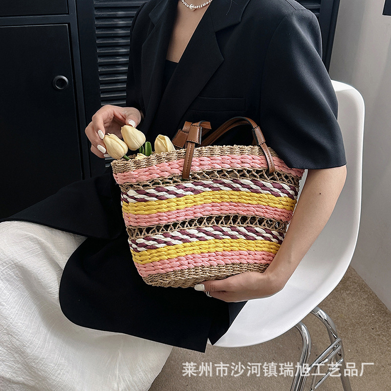 2023 New Autumn and Winter Commuter Bohemian Style Large Capacity Straw Bag Travel Holiday Handbag Women's Bag
