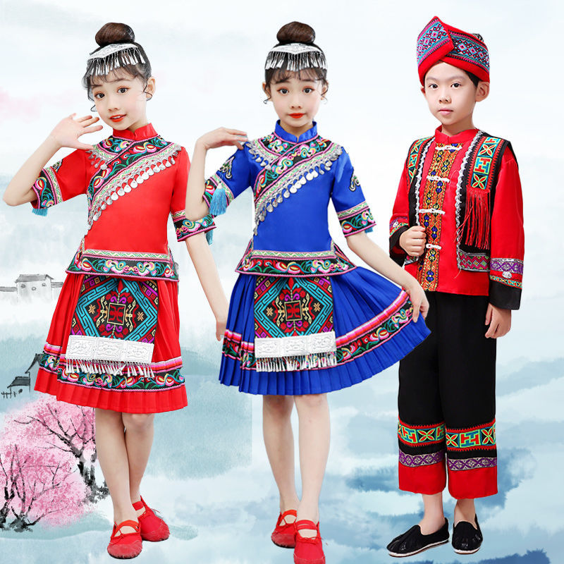 苗族儿童服饰图片