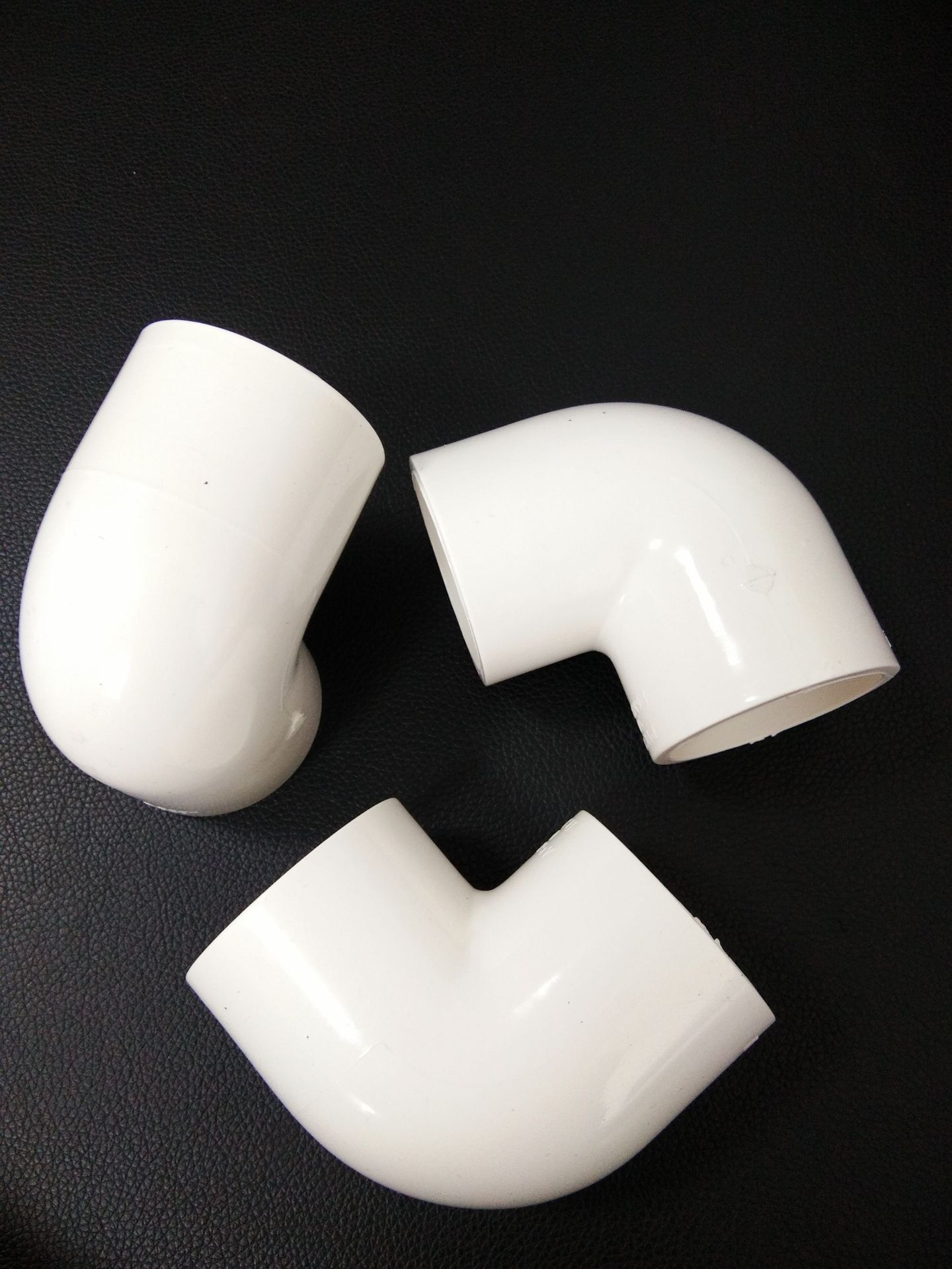 厂家推荐 pvc给水管件 配件pvc给水弯头 20~160规格其全