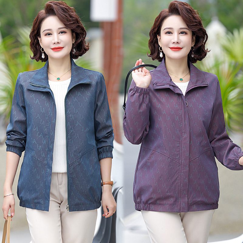 春秋妈妈装字母印花图翻领防风夹克外套上衣50岁中老年人女装开衫