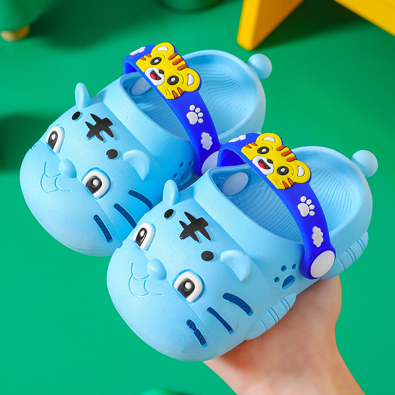 New Baby Hole Shoes Children's Slippers Summer Girls Men's Non-Slip Children's Sandals Toddler and Children Baby and Infants Shoes