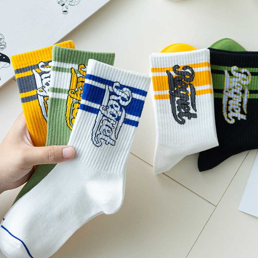 Autumn and Winter New Men's Stockings Casual Letter Pattern Long Tube Sports Cotton Socks Leisure Sports Style Cross-Border Supply