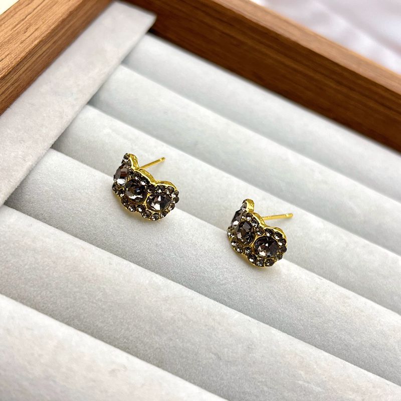 zircon earrings women‘s light luxury exquisite high-grade earrings 2024 new popular niche unique design earrings