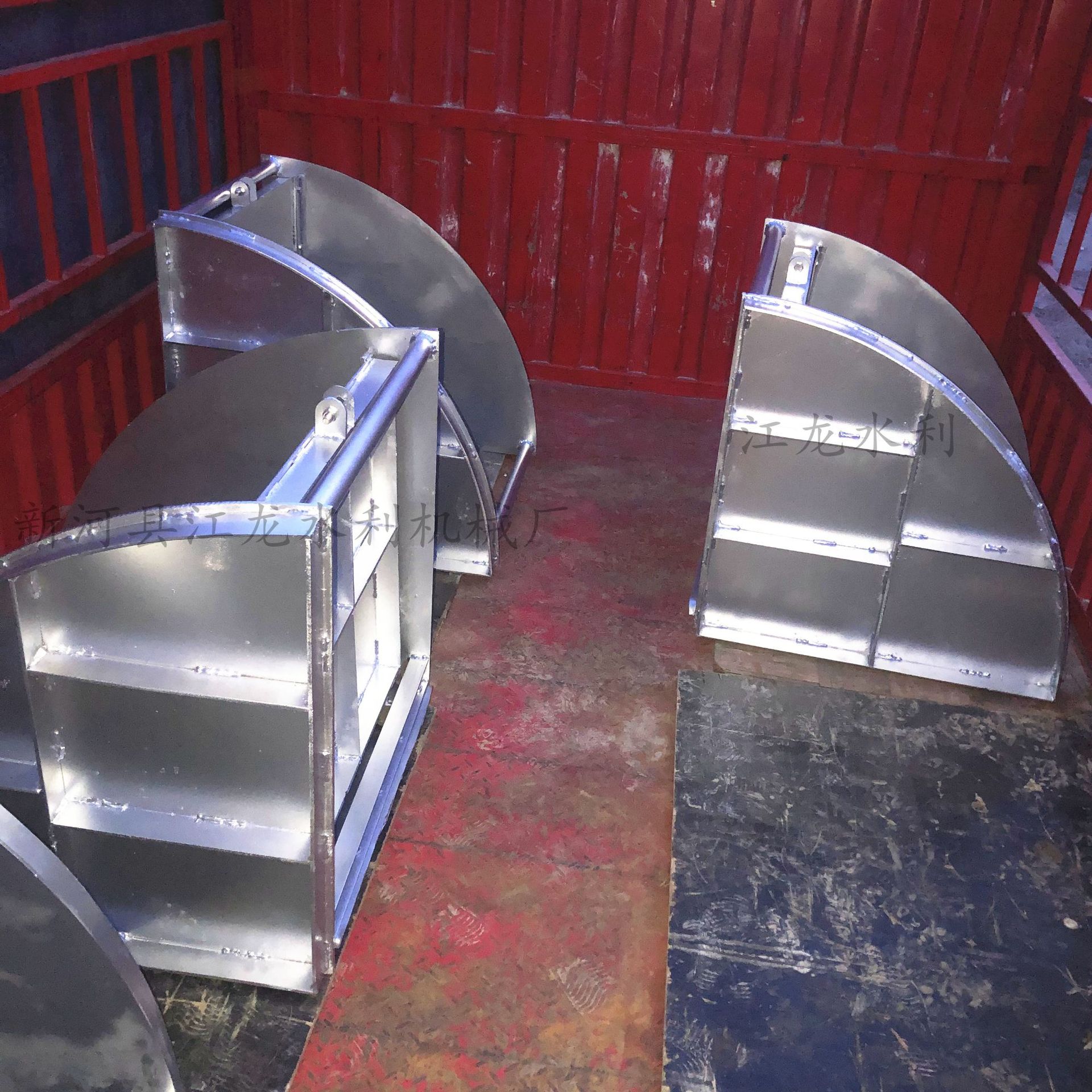 供应可调节旋转堰门 液动旋转堰门 不锈钢下开堰门 截流井旋转堰