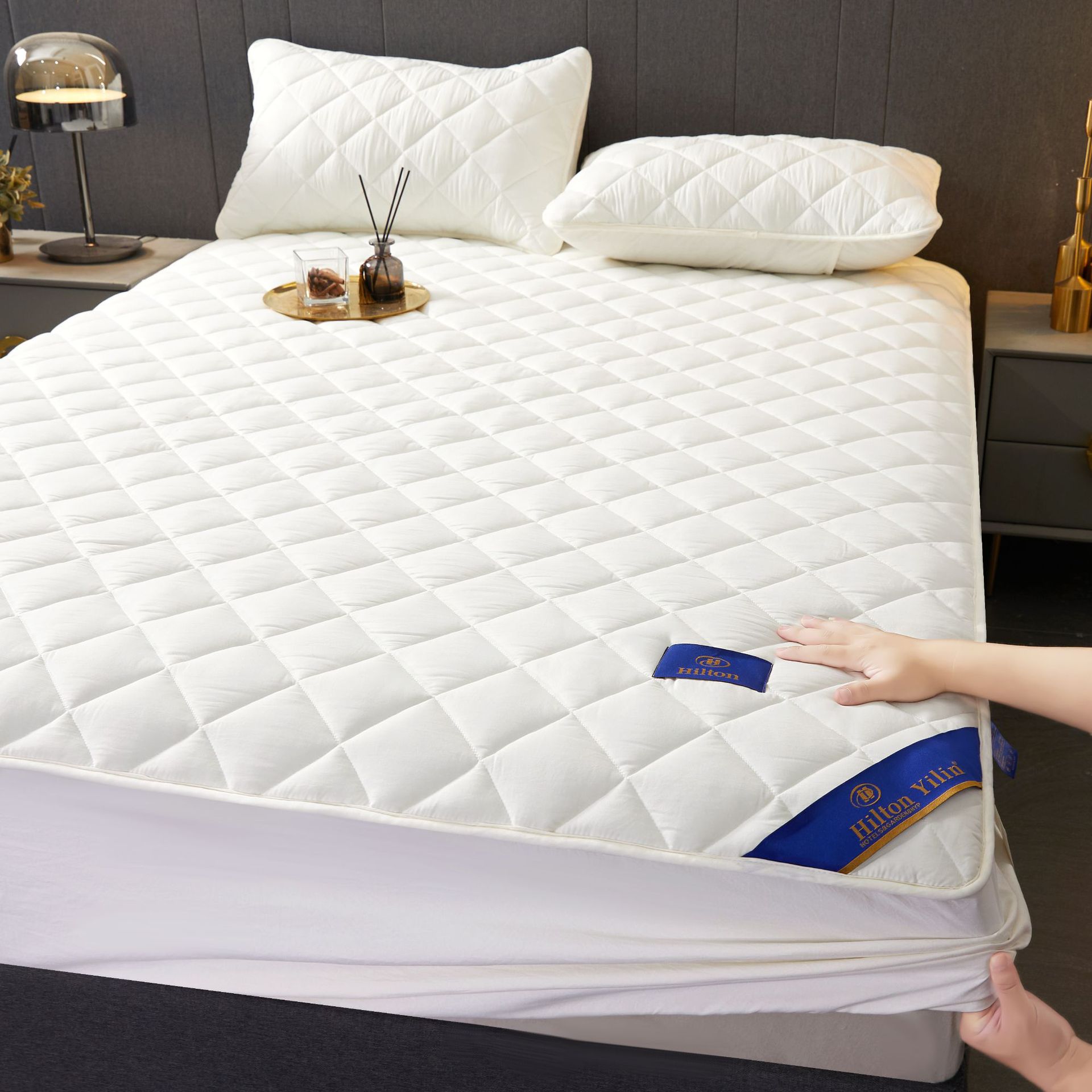Hilton Yilin All Cotton Quilted Fitted Sheet Thickened Non-Slip Mattress Protective Cover Hotel All-Inclusive Dustproof Pure Cotton Bedspread