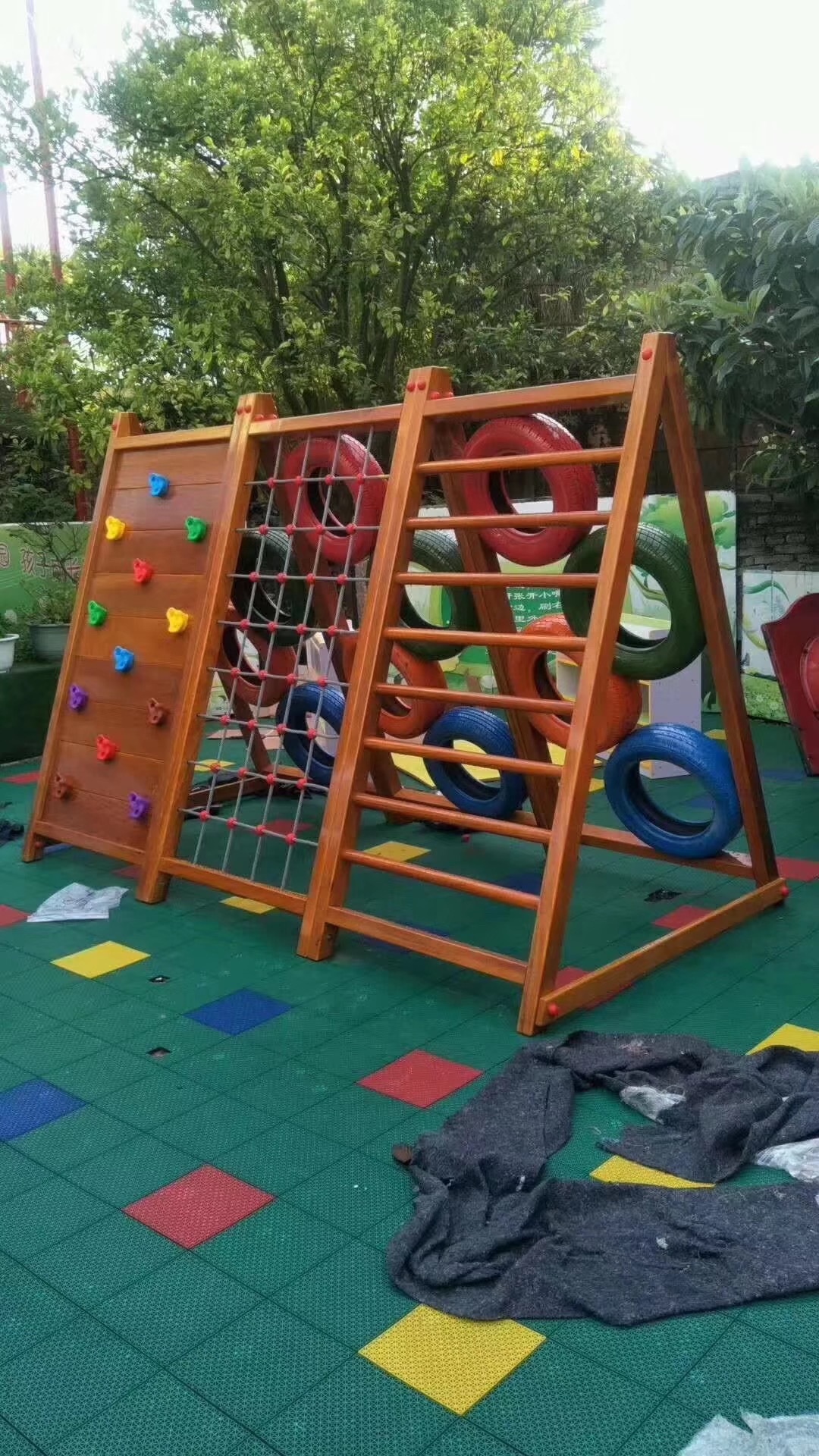 幼儿园轮胎攀爬架组合大型户外木质攀爬玩具黄花梨木六面爬网攀岩