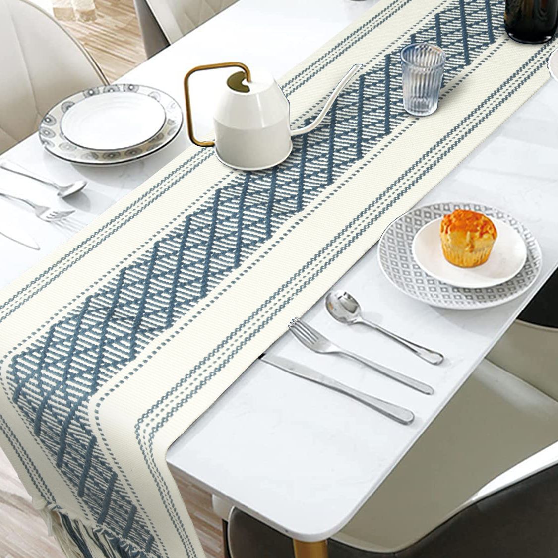 Best Seller in Europe and America Western Style Table Mat Living Room Cotton Braided Tablecloth Kitchen Table Runner Handmade Tassel Family Dining-Table Decoration