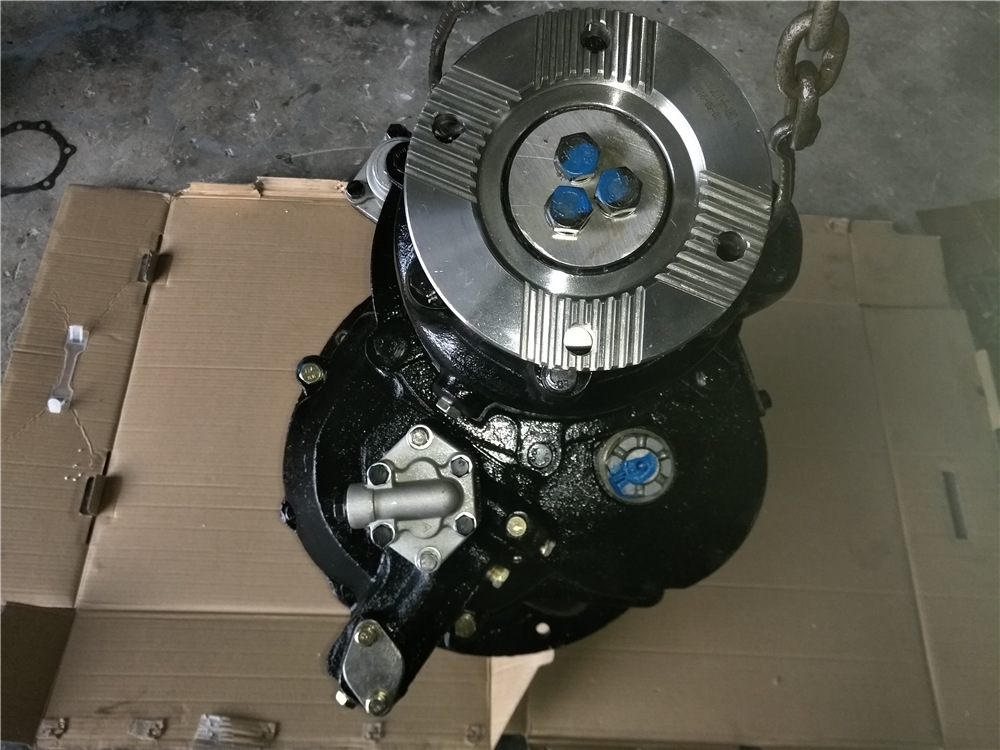 供应批发eq153中桥差速器63734t端面齿凸缘主减速器总成东风