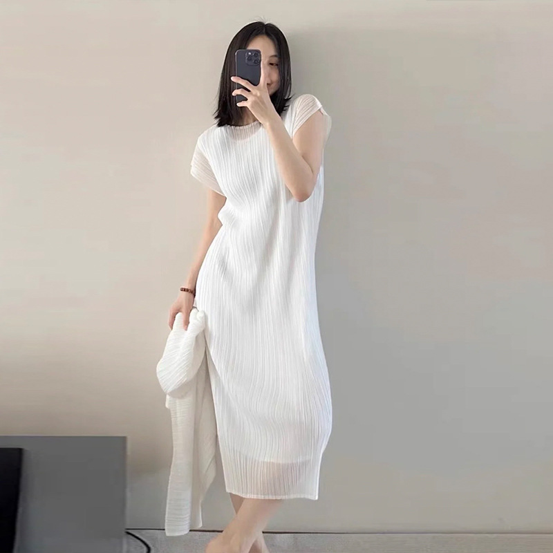 日本三宅走秀款夏季女装轻奢褶皱高级气质感高端精致飞飞袖连衣裙