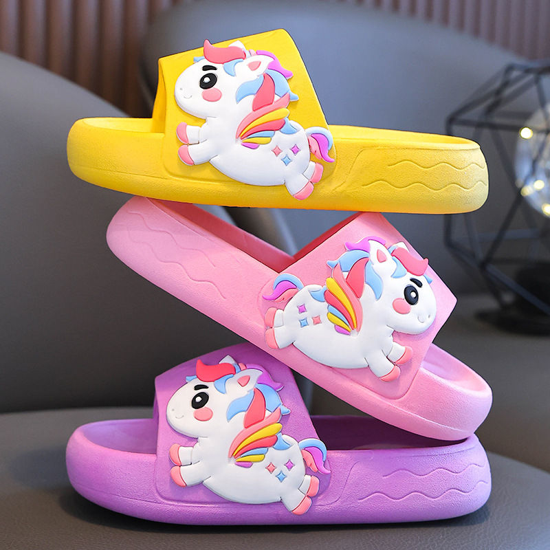 children‘s sandals and slippers with shit feeling girls‘ summer cartoon cute non-slip indoor bath soft bottom slippers baby slippers