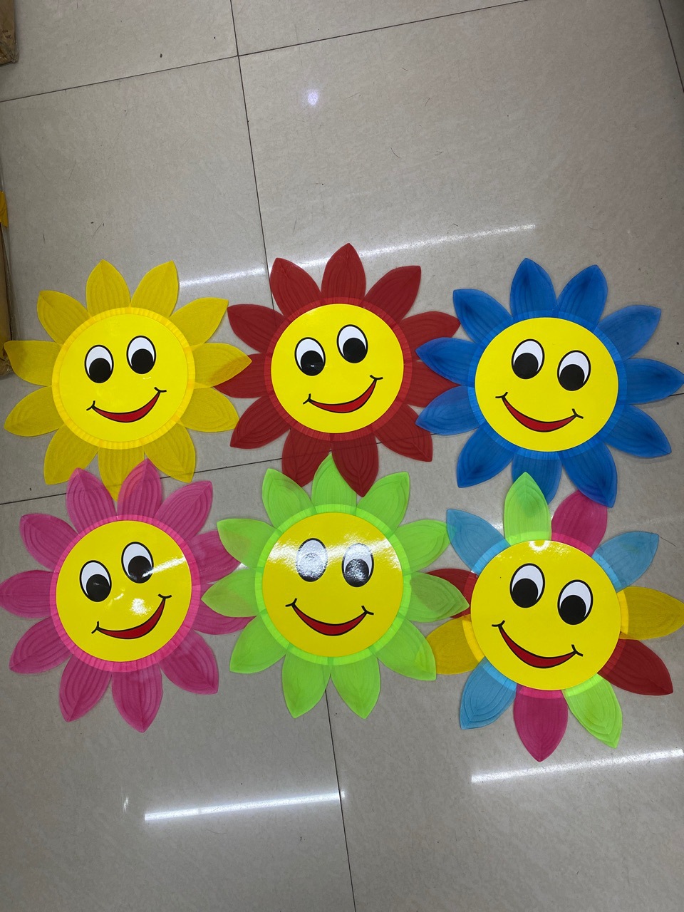 仿真向日葵手翻笑脸太阳花跳舞蹈表演道具藁城区永灿灿宫灯旗帜厂作者