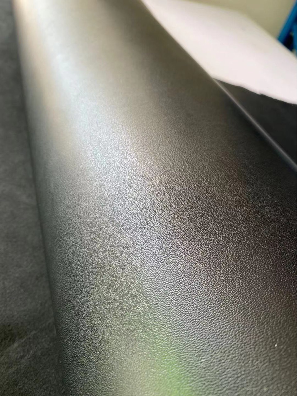 纳帕皮头层牛皮黑色面皮现货供应平纹面皮真皮小牛皮树羔皮疯马皮