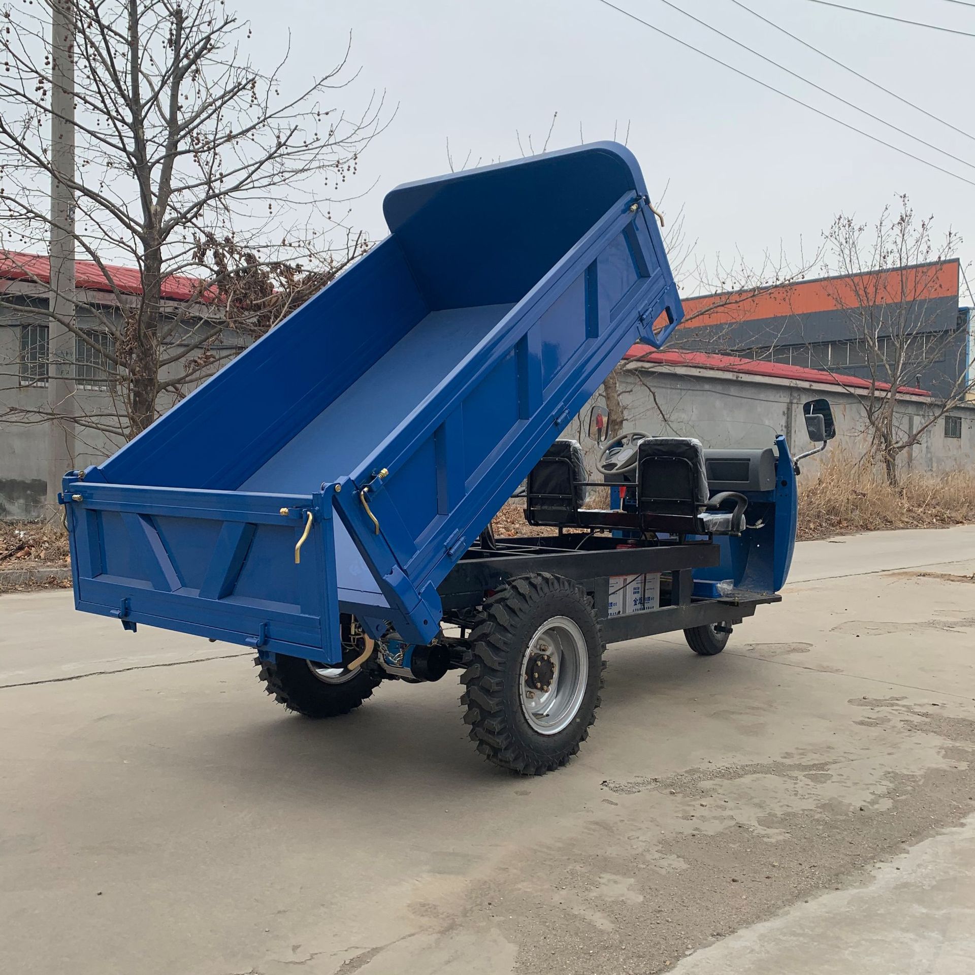 鲁祥供应电动矿用三轮车 工地拉沙拉灰翻斗车 自卸运输电动大三轮