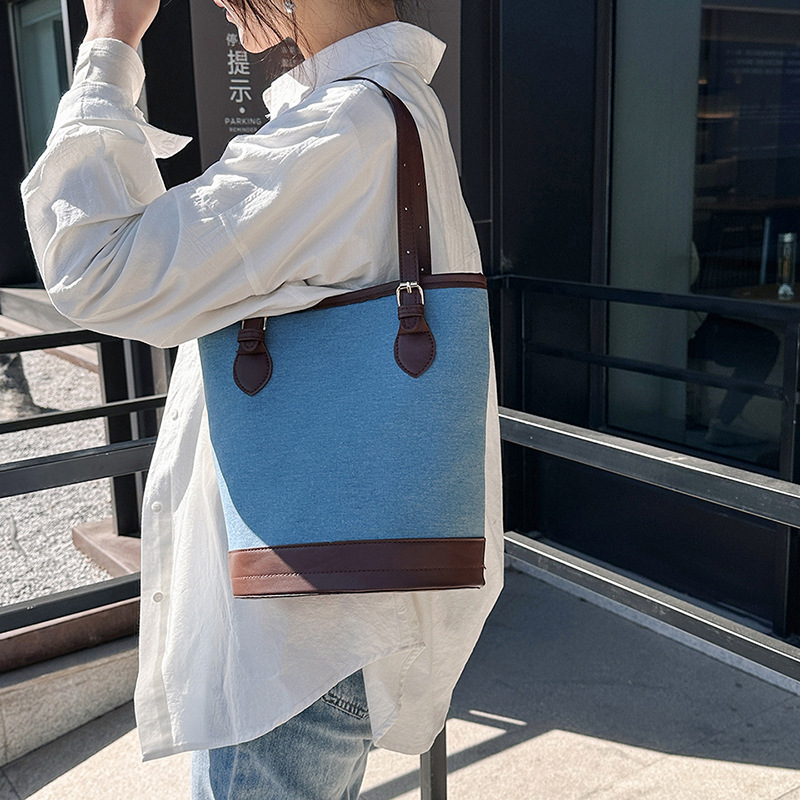 Wholesale Bag Fashion Color Contrast Large Capacity Tote Women's Bag 2023 Popular New Canvas Casual Underarm Shoulder Bag