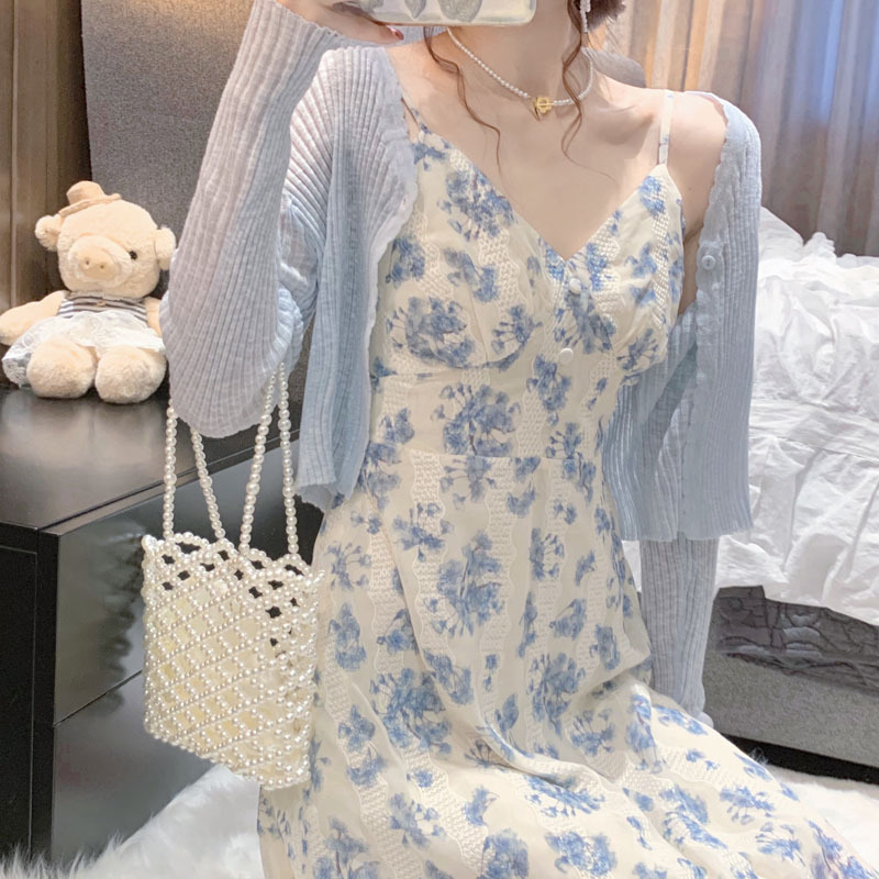 2023 New French First Love High-Grade Blue Floral Strap Dress for Women Fried Street Anti-Aging Outfits Spring and Summer