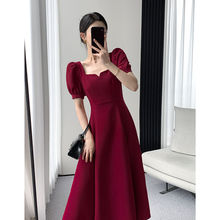 果哥红色连衣裙女2024夏季新款方领复古收腰显瘦泡泡袖订婚裙